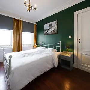  Accommodatie bij particulieren Your In A Bibliophile Mansion